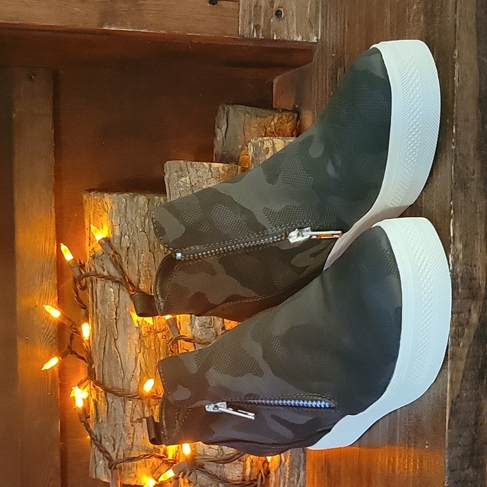 New Camo Steve Madden Wedge Ankle booties